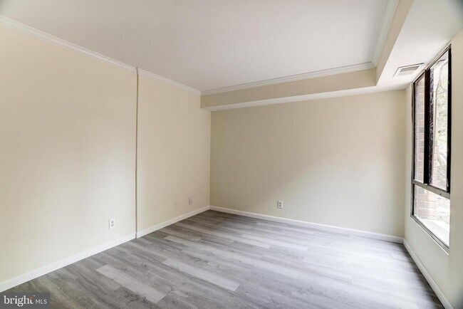 Building Photo - 7905 Dassett Ct