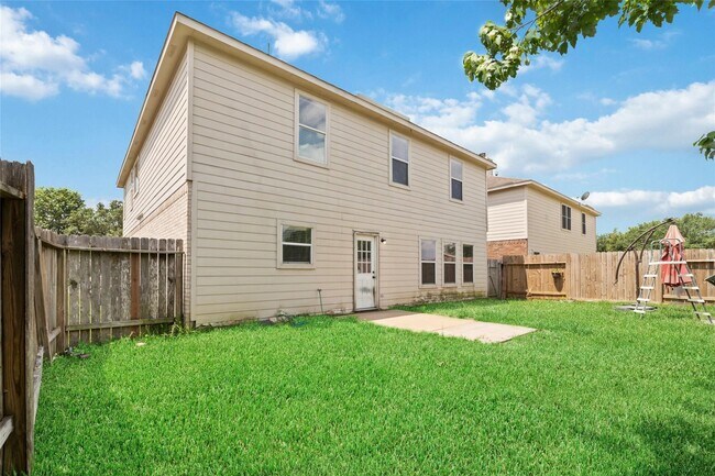 Building Photo - 9823 Lynette Falls Dr