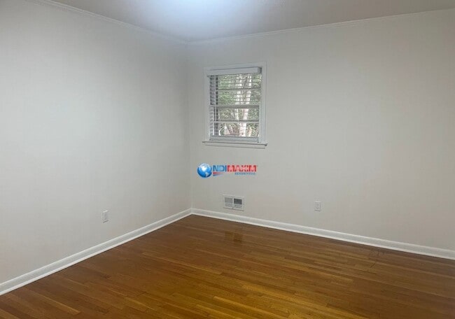 Building Photo - Newly RENOVATED 4-bedroom ranch in PARKVIE...