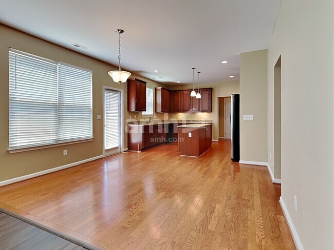 Building Photo - 1404 Manley Court