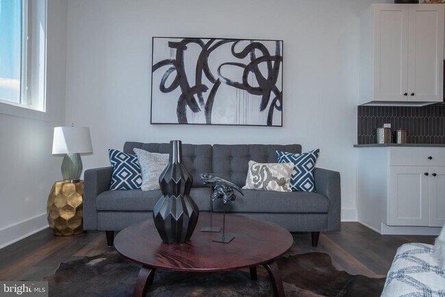 Building Photo - 2940 W Thompson St