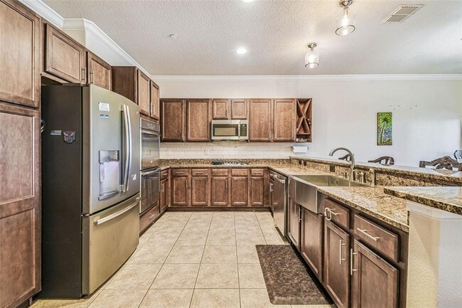 Building Photo - 6533 Channelside Dr