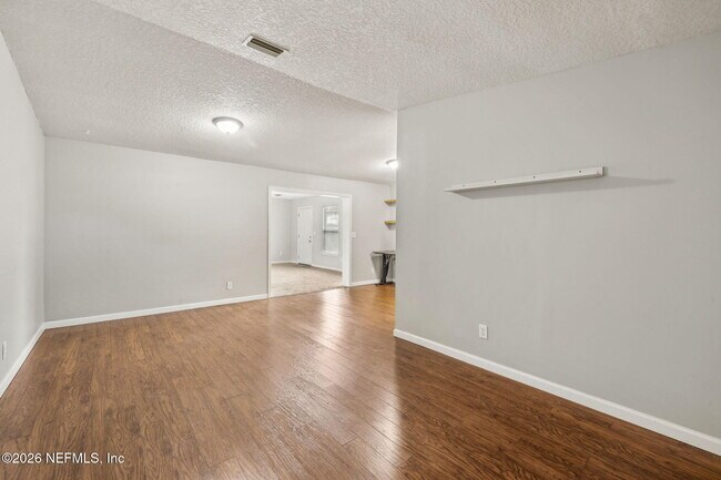 Building Photo - 7600 Pheasant Run Dr