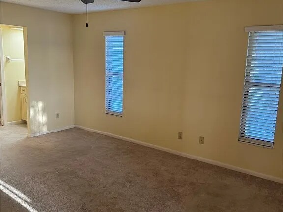 Building Photo - 4628 SW 18th Ave