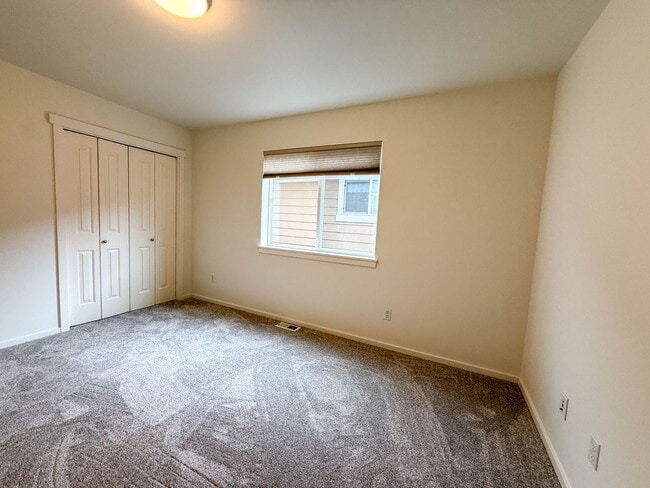 Building Photo - 4Bd/2.75Ba Issaquah House
