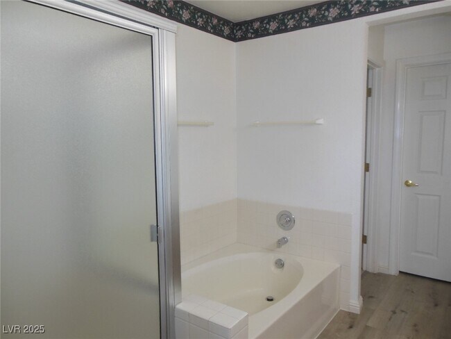 Building Photo - 2047 Angel Falls Dr