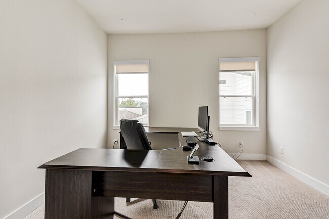 Building Photo - 5857 Dolores St