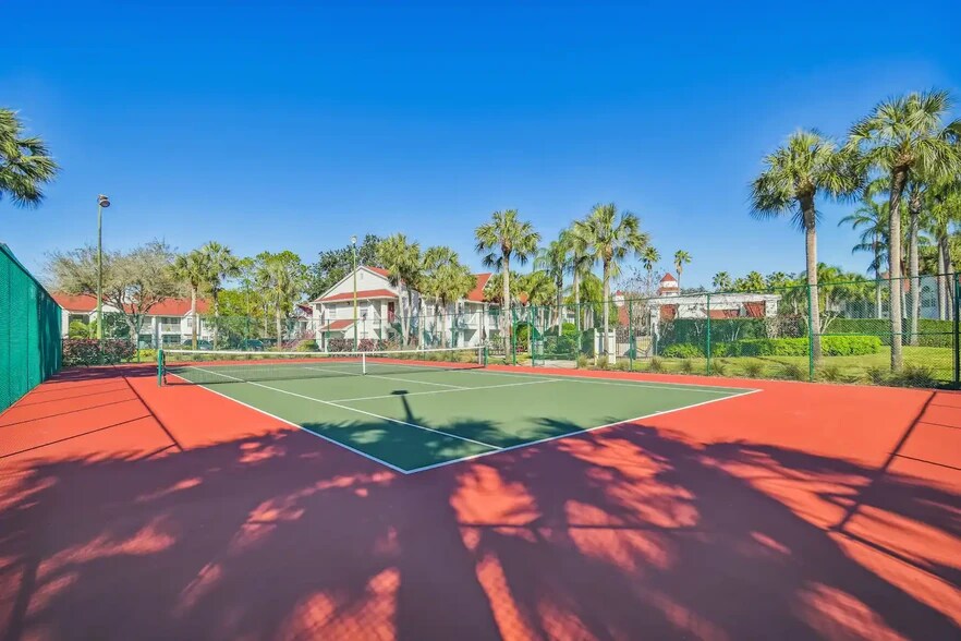 Building Photo - 11562 Westwood Blvd