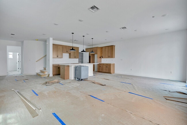 Building Photo - 181 SE Birch Ter