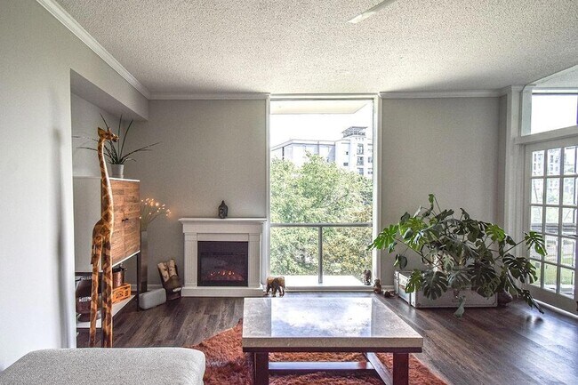 Building Photo - 130 26th St NW