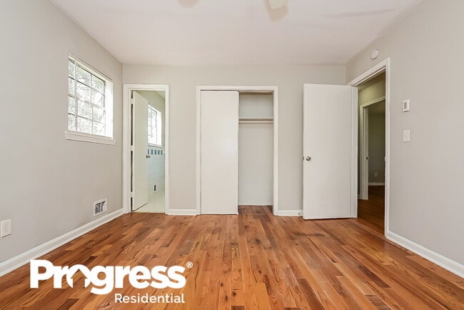 Building Photo - 6527 Cameron Rd