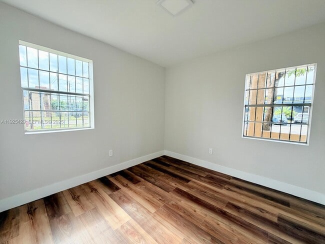 Building Photo - 4801 NW 33rd Ave