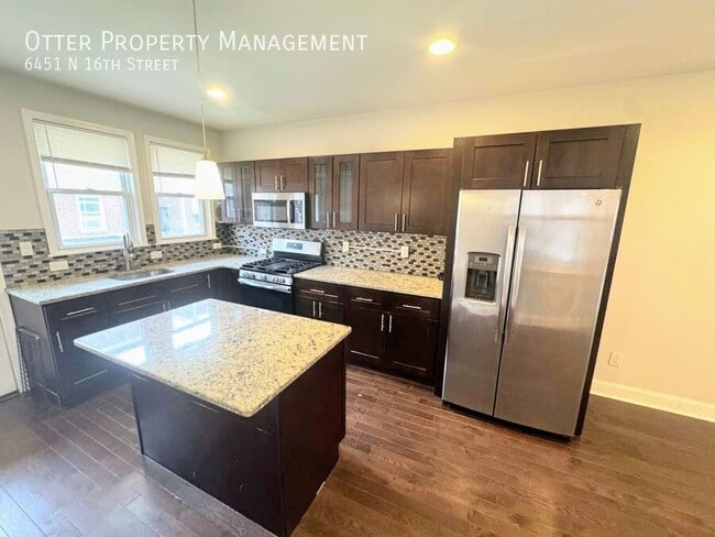 Building Photo - 6451 N 16th St