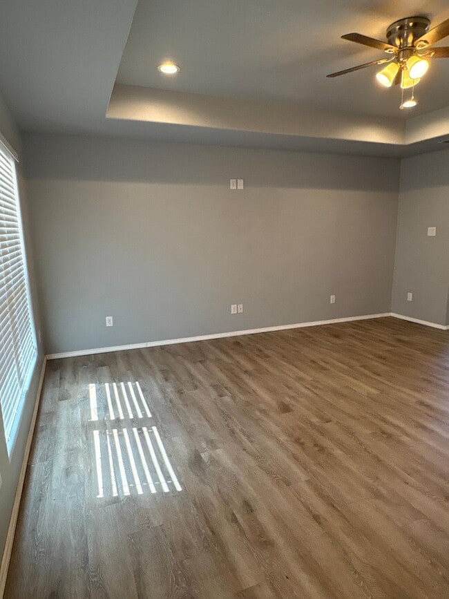 Building Photo - 8522 11th St