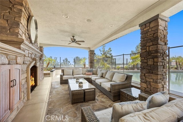 Building Photo - 18558 Oaklawn Ln