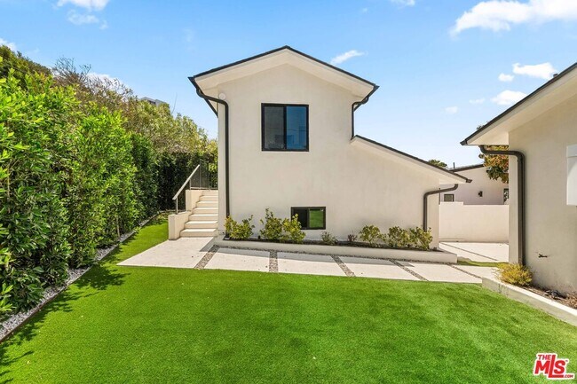 Building Photo - 266 Mabery Rd