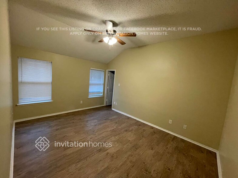 Building Photo - 904 Worden Dr
