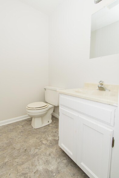 Building Photo - 7654 Whitcomb St