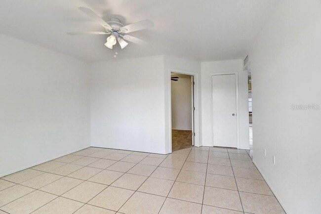 Building Photo - 1309 Warwick Ct