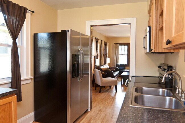 Building Photo - Charming 4-Bed Minneapolis Home with Hardwood Floors & Finished Basement