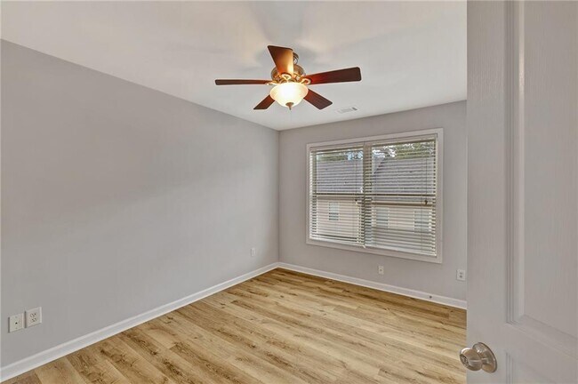 Building Photo - 2187 Oakland Grove Pl