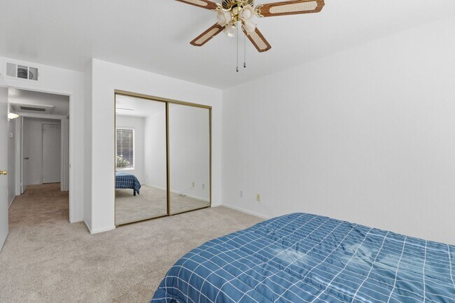 Building Photo - 3074 Tarpon