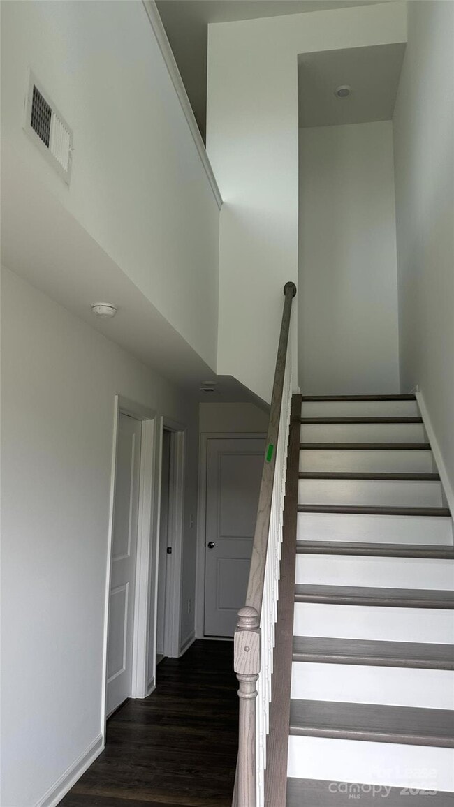 Building Photo - 3214 Stelfox St