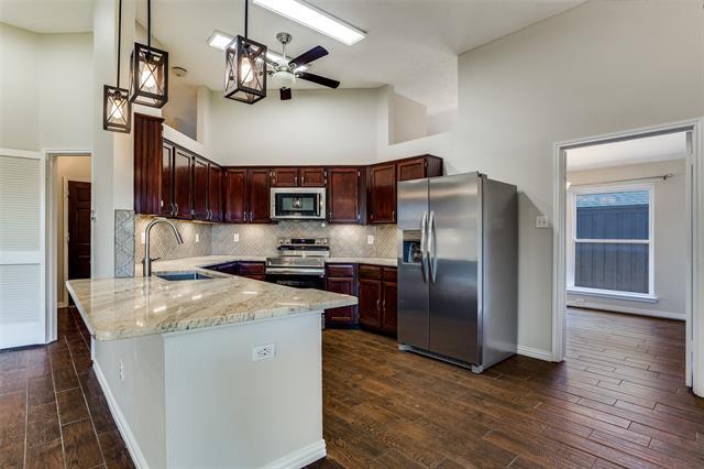 Building Photo - 1520 Evergreen Dr