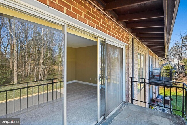 Building Photo - 4106 Mangalore Dr
