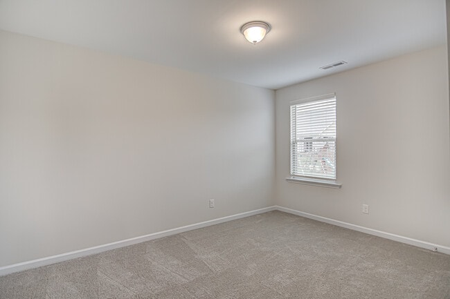 Building Photo - 3309 Ardmore St