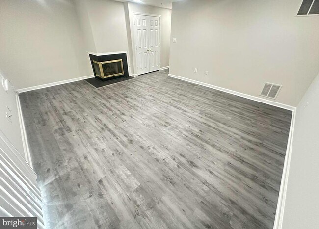 Building Photo - 953 Dunloring Ct