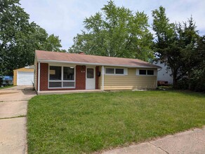 Building Photo - 311 Stewart Dr