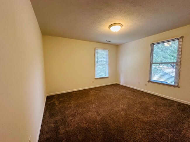Building Photo - 410 Alleghany St