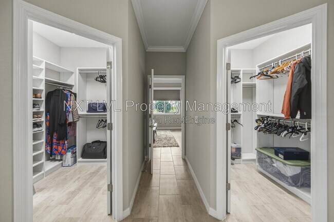 Building Photo - 11910 Bay Oak Dr