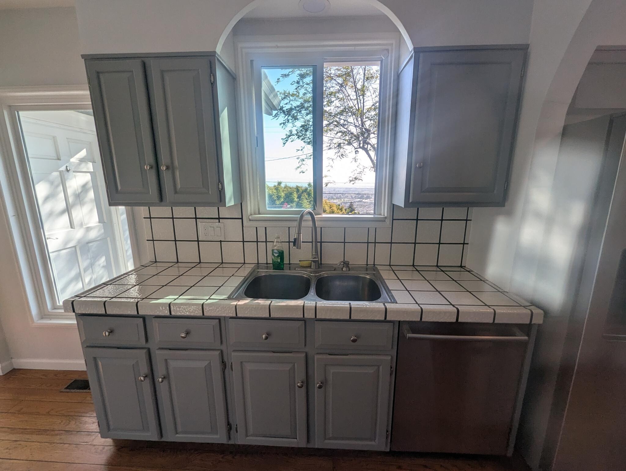 kitchen - 16650 Rolando Ave