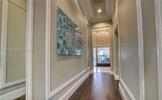 Building Photo - 8855 Watercrest Cir W