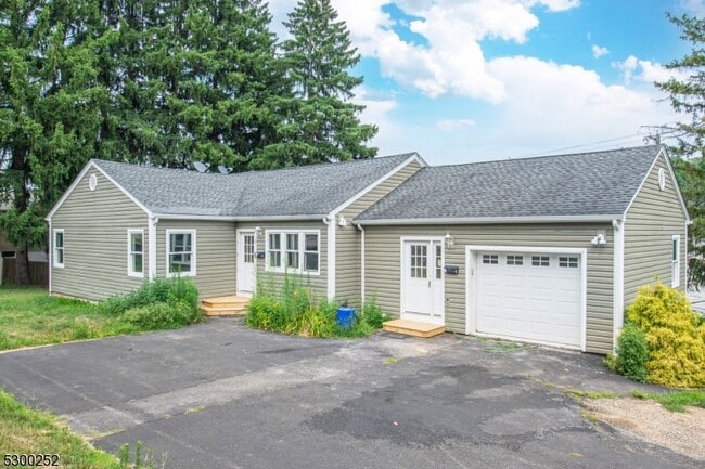 Building Photo - 21 Walsh St