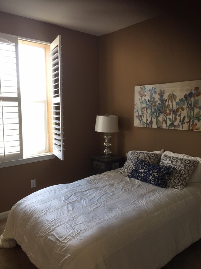 Building Photo - 467 Pariso Terrace