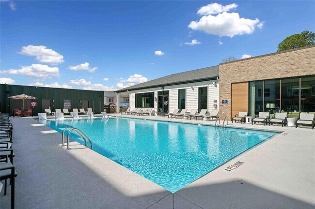 Building Photo - 1450 Peachtree Industrial Blvd