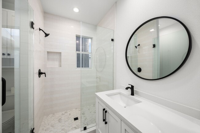 Building Photo - 1801 Oneil St