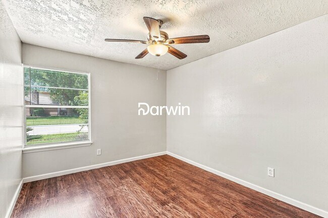 Building Photo - 6406 Summer Ridge Dr