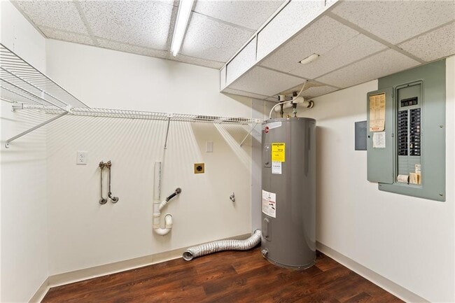 Building Photo - 30 Argyle Ave