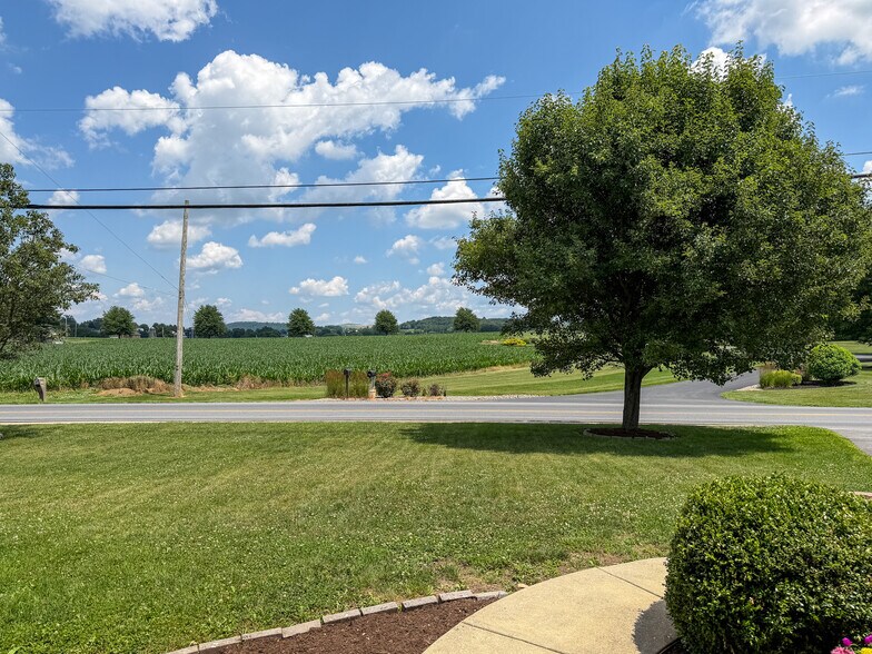 Building Photo - 1387 Sheep Hill Rd