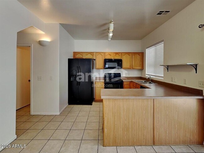 Building Photo - 4242 E Baylor Ln