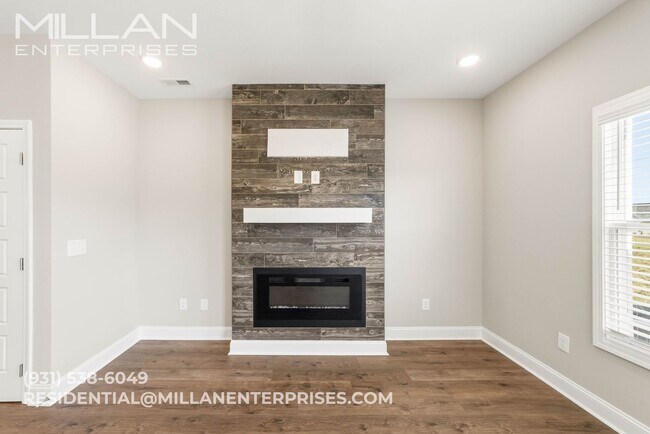 Building Photo - Contemporary 3-Bedroom Beauty with Walk-In Closet and Tile Shower Retreat