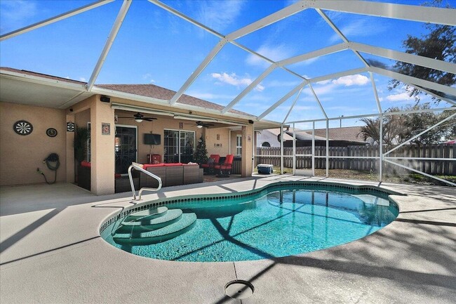 Building Photo - 1960 SE Bowie St