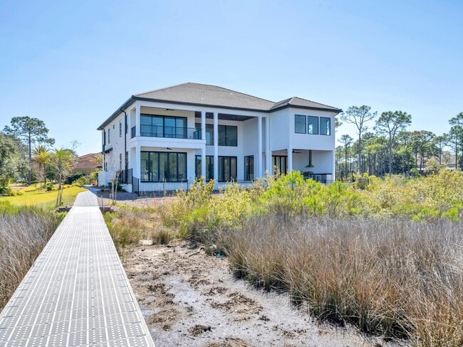 Building Photo - 330 Kelly Plantation Dr