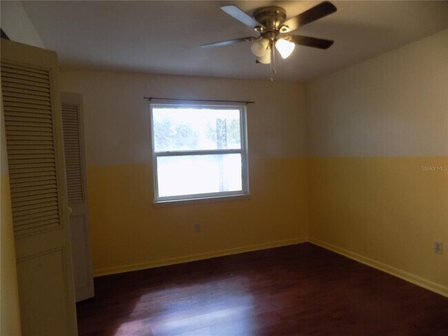 Building Photo - 1724 NW 39th Ave