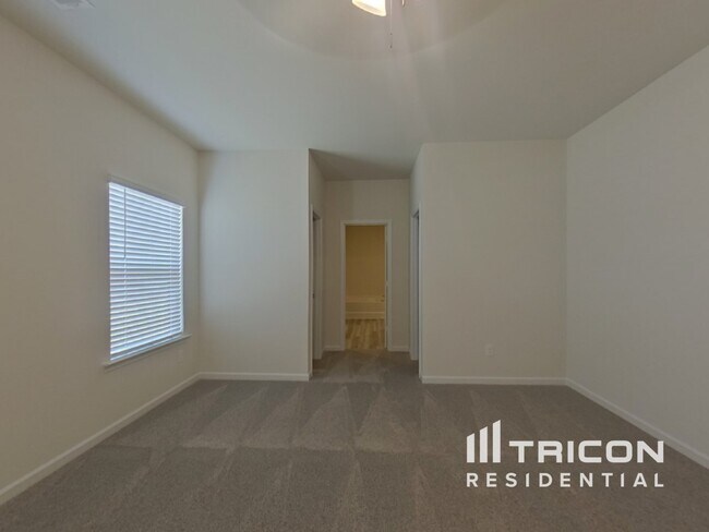 Building Photo - 1017 Claas Wy