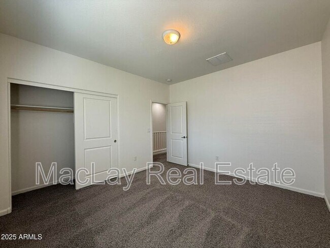 Building Photo - 1738 W Pollack St